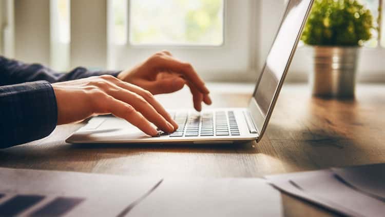 Domains kaufen: Welche Web-Adressen darf ich mir sichern?