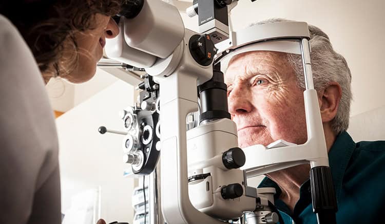 Augenklinik darf kostenlose Eignungschecks anbieten