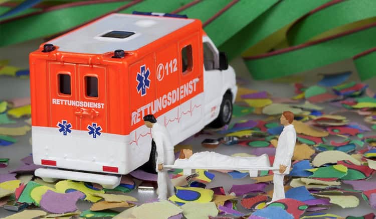 Unfall bei Betriebsfeier: Wann ist das ein Arbeitsunfall?