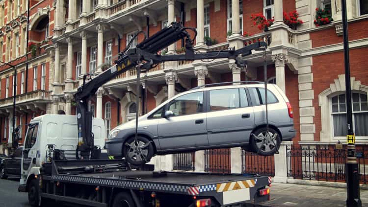 Privatparkplatz abschleppen: Was gilt?