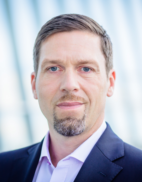 Dr. Sebastian Hollitzer