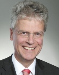 Dr. Damian Hecker