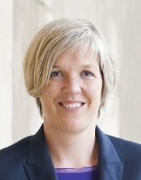 Claudia Uhr