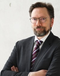 Prof. Dr. iur. Kay H. Schumann