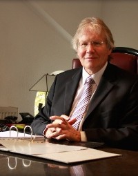 Dr. Stephan Heichele