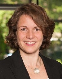 Julia Hefner, LL.M.