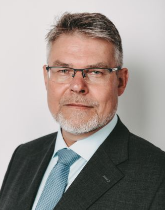 Tim Oliver Becker