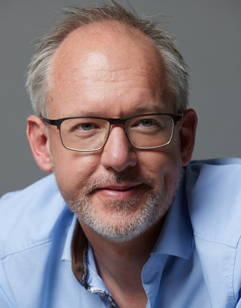 Dr. Andreas Staufer