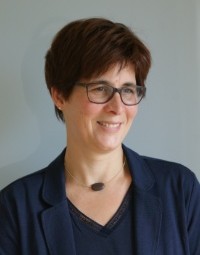 Dr. Eva Voetz