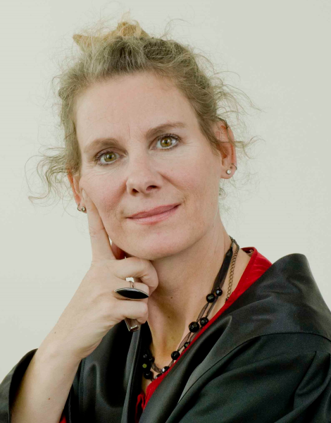 Miriam Budeck