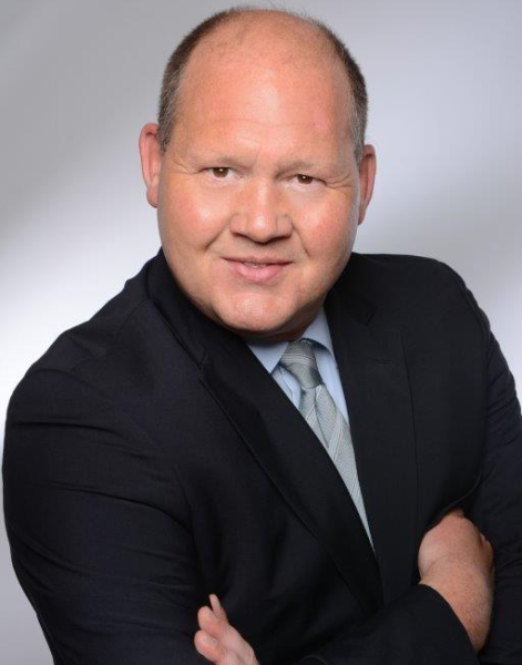 Dr. Andreas Lang