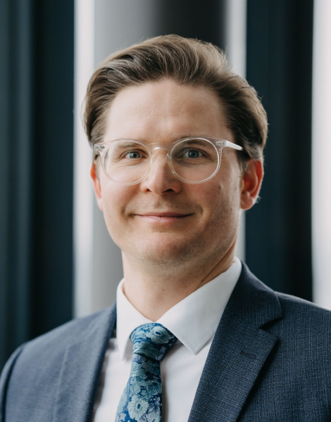 Dr. Kolja van Lück