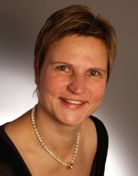 Dr. Bettina König