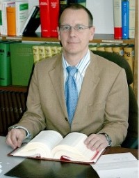 Dr. Andreas Boele