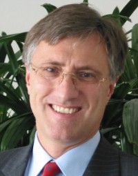 Dr. Rolf Maenner