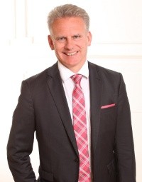 Dr. Derk Siebert