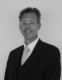 Dirk Kuhn