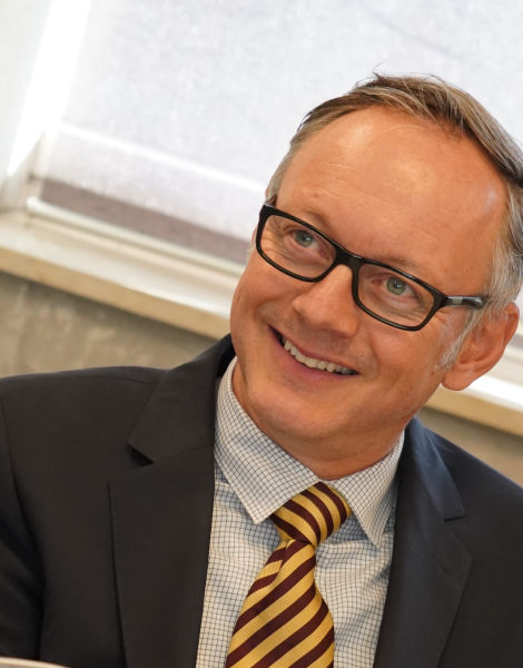 Prof. Dr. Jan Bruns