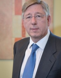 Dr. Stephan Bruch