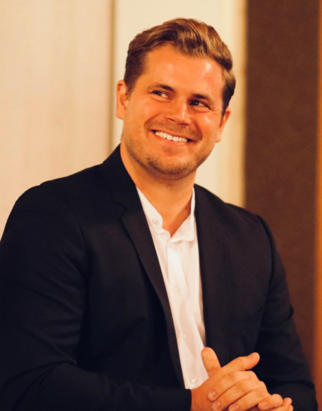 Dr. Nico Schmied