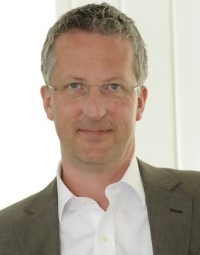 Dr. Andreas Schlie