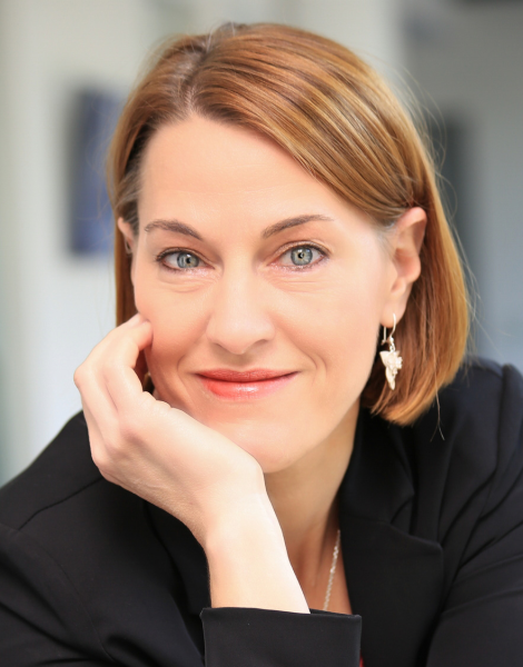 Dr. Natalie Löw