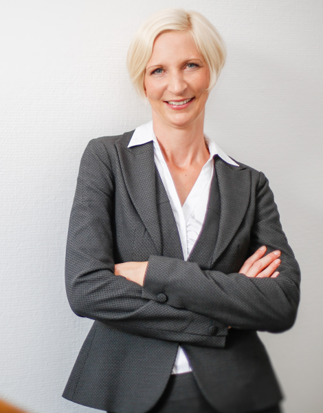 Claudia Lacher