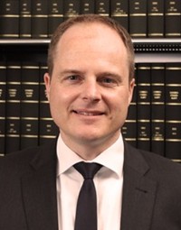 Dr. Torben Kahnwald