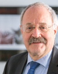 Dr. Thomas Schwamb
