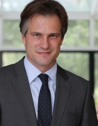Dr. Dominik Scheuerer