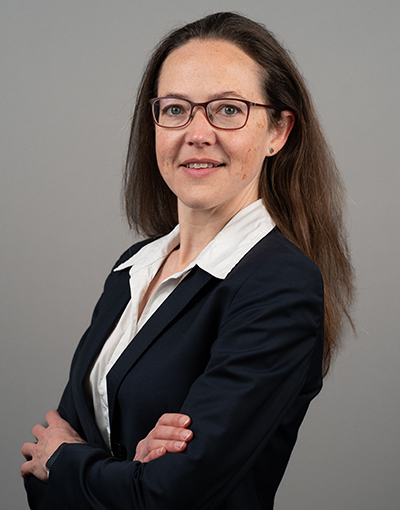 Dr. Anne Deike Riewe
