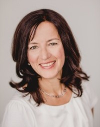Dr. Petra Funk-Rüffert, Maître en Droit