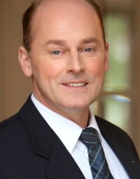 Dr. Roland Reinfeld